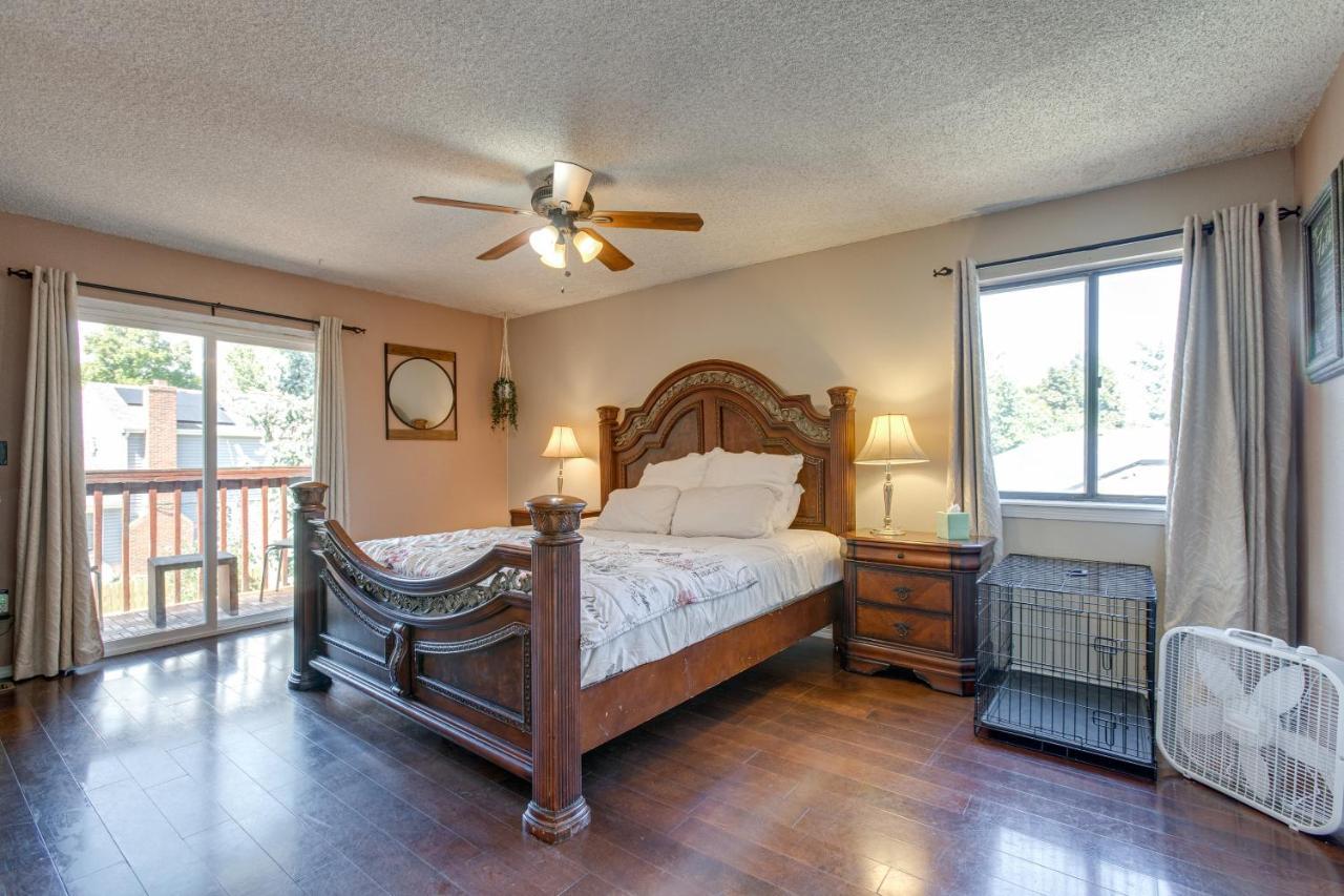 Casa vacanze Spacious Retreat With Game And Hot Tub! Aurora