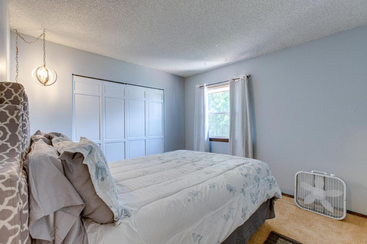 Spacious Retreat With Game And Hot Tub! Casa vacanze *