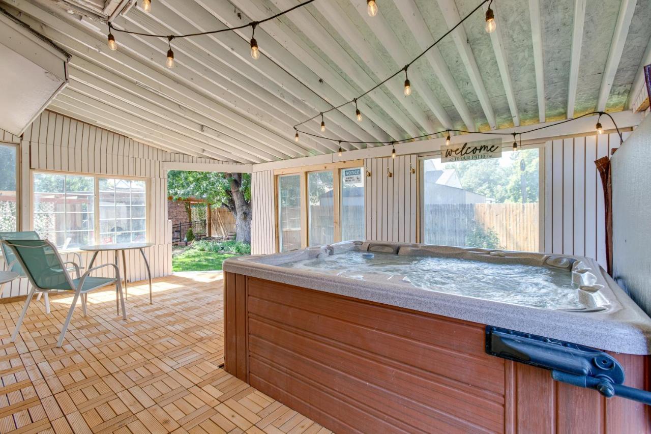 Spacious Retreat With Game And Hot Tub! Casa vacanze